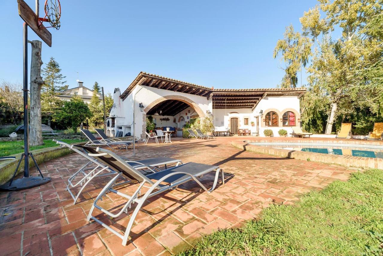 Masía Can Manent del Bosc S XVIII Santa Eulàlia de Ronçana Exterior foto