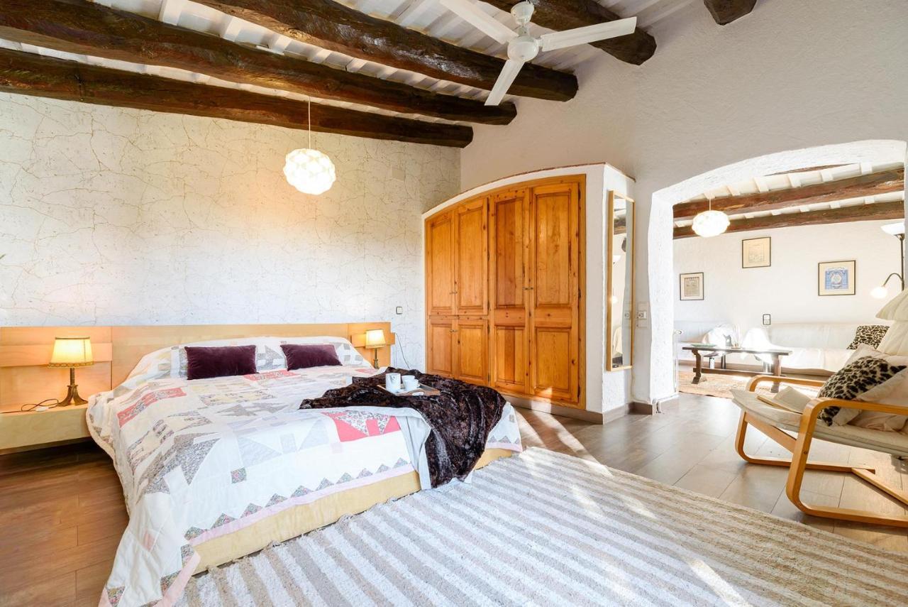 Masía Can Manent del Bosc S XVIII Santa Eulàlia de Ronçana Exterior foto
