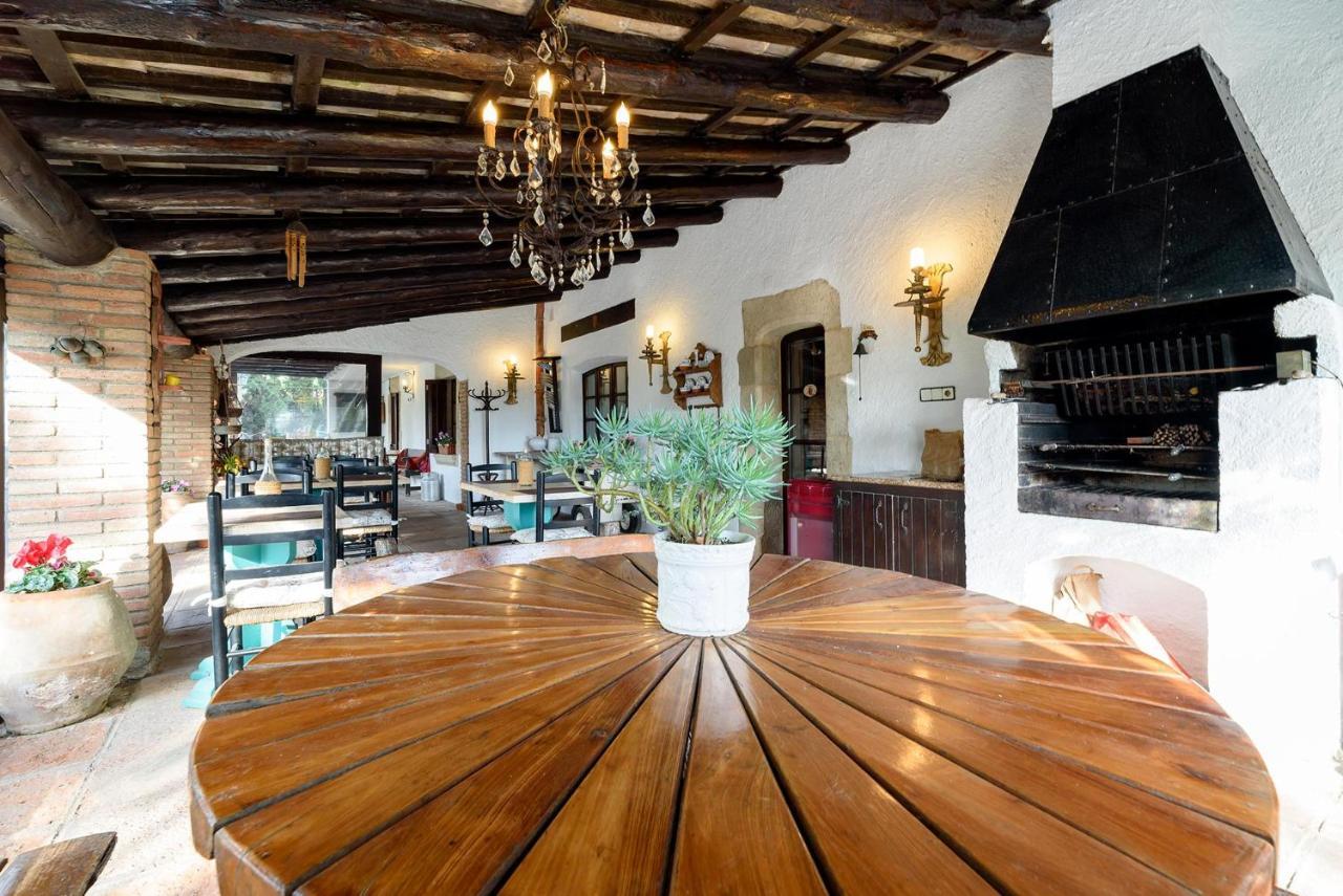 Masía Can Manent del Bosc S XVIII Santa Eulàlia de Ronçana Exterior foto