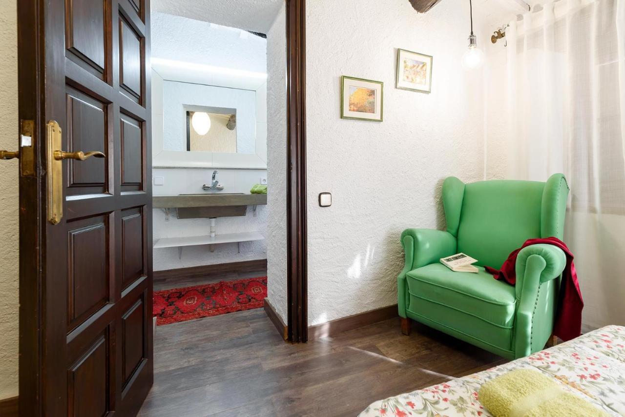 Masía Can Manent del Bosc S XVIII Santa Eulàlia de Ronçana Exterior foto